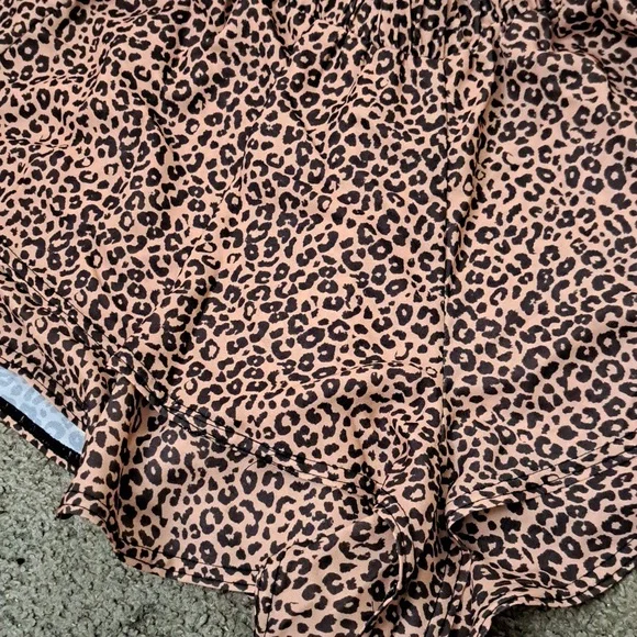 NASTY GAL Leopard Ruffle Hem Tiered Shorts - Picture 4 of 6